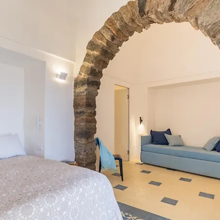 Dammusi Aloe Villa Pantelleria