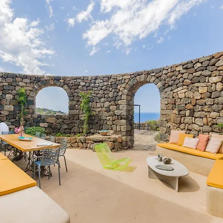 Dammusi Aloe Villa Pantelleria