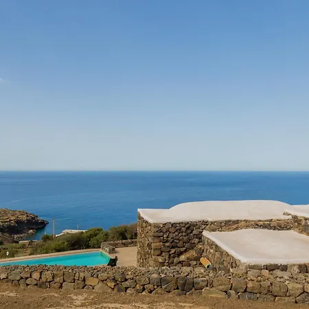 Dammusi Aloe * Pantelleria